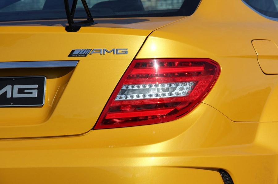  Mercedes-Benz C63 AMG Coupe Black Series 2012 года  (фото 33 из 66)